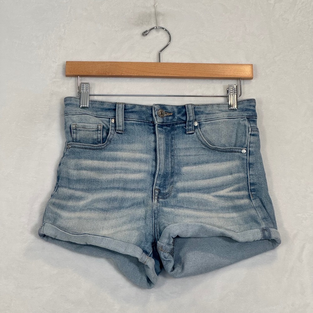 Celebrity Pink Light Wash The Iconic Denim Shorts 5/27